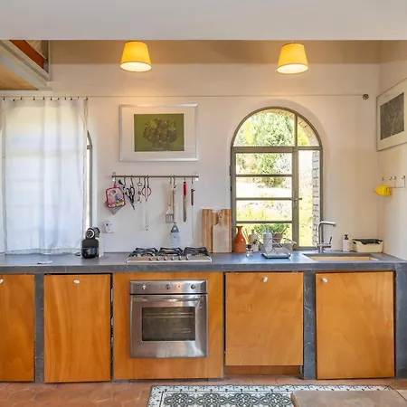 Immerso Nelle Colline