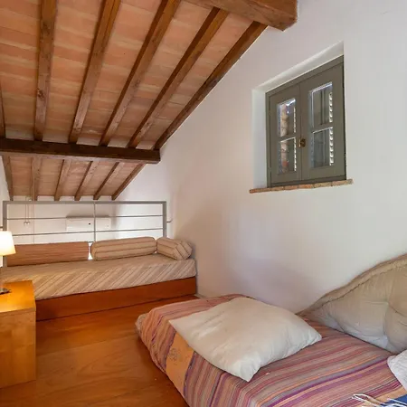 Immerso Nelle Colline *