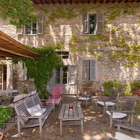 Immerso Nelle Colline *