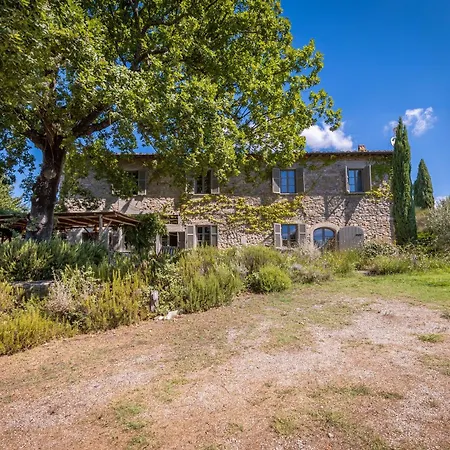 Immerso Nelle Colline *