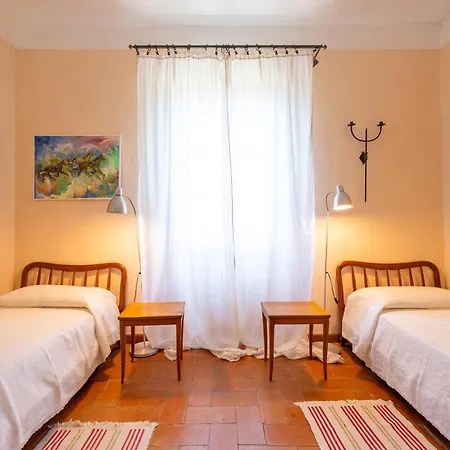 Immerso Nelle Colline