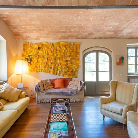 Immerso Nelle Colline *